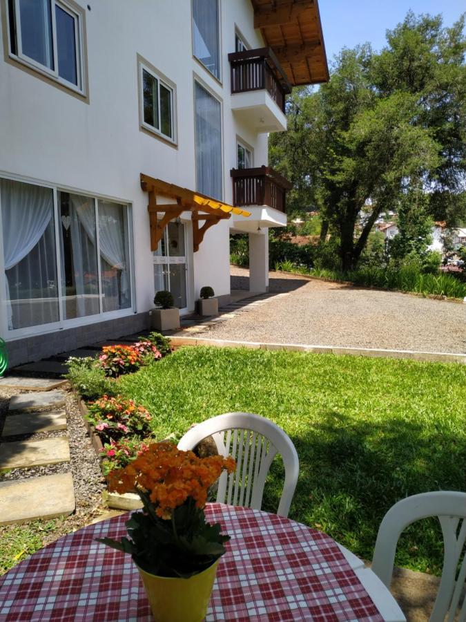 Villa Gruntal Hospedaria Трезі-Тіліас Екстер'єр фото