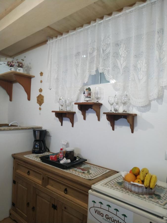 Villa Gruntal Hospedaria Трезі-Тіліас Екстер'єр фото