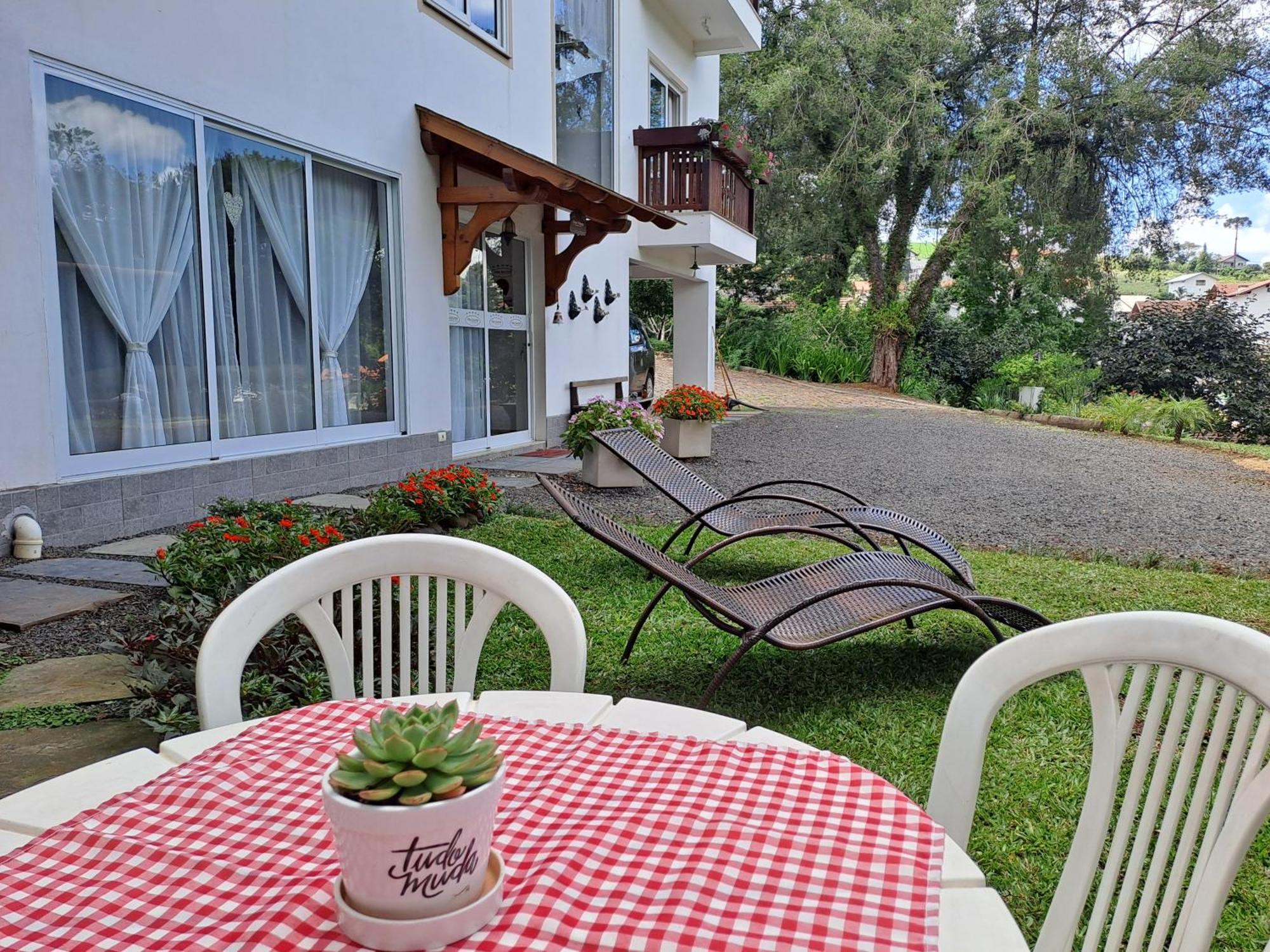 Villa Gruntal Hospedaria Трезі-Тіліас Екстер'єр фото